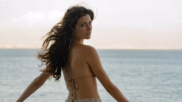 In Review: 'Parthenope,' 'Love Hurts'